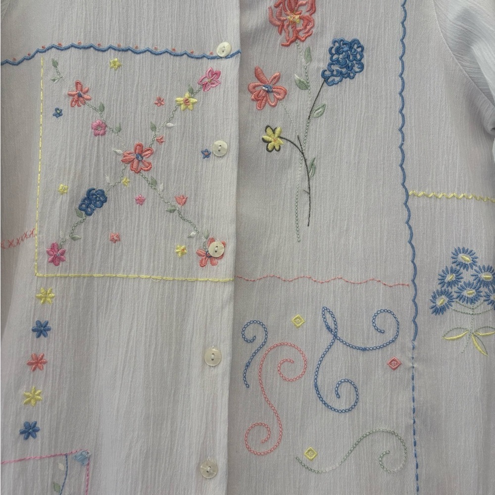 Koret Francisca White Button Down Embroidered Top… - image 3